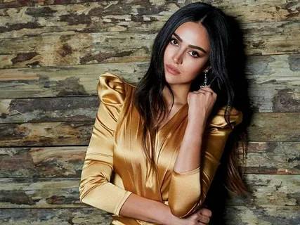 Sahneye çıkan Elif Buse Doğan şaştı kaldı: Millet nerede?... 5